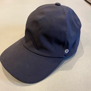 Lulu lemon women’s cap.